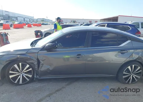 2021 Nissan Altima Sr Intelligent Awd z USA, uszkodzony, nr VIN 1N4BL4CW3MN420891